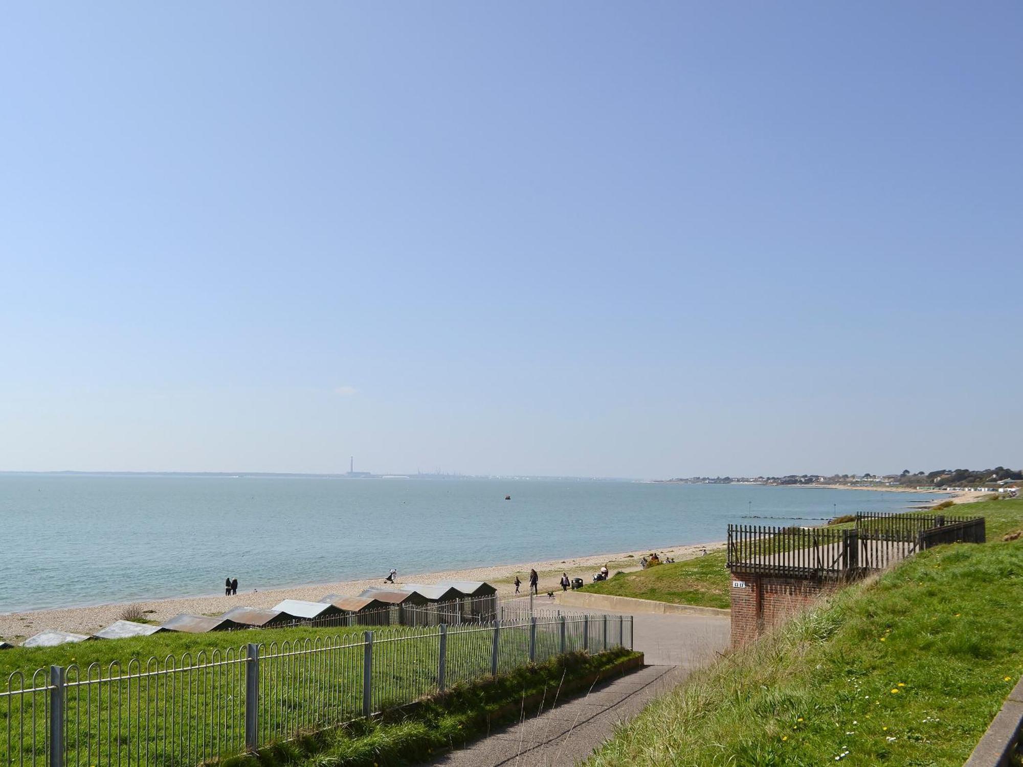 Seaways Villa Lee-on-the-Solent Exterior photo